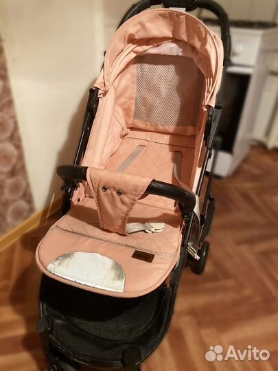 Детская прогулочная коляская