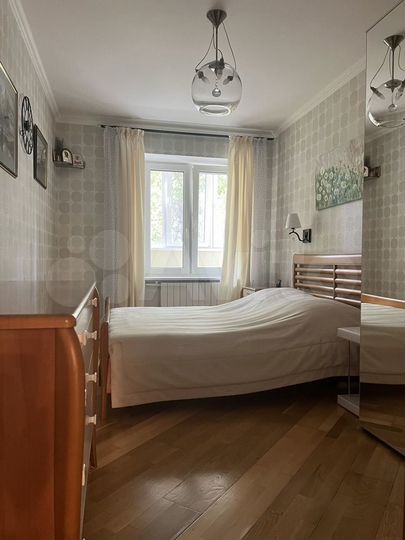 3-к. квартира, 90 м², 2/9 эт.