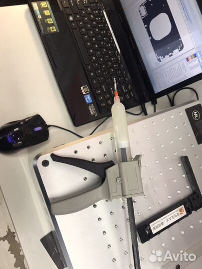 Замена задних стеклянных крышек корпуса iPhone