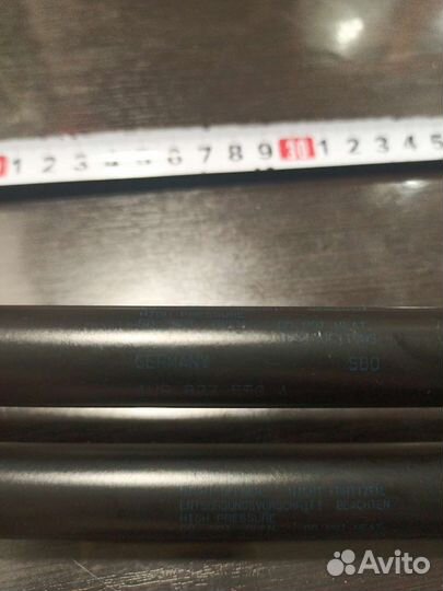 Газовый амортизатор багажника