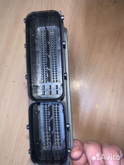 Блок управления двигателем Transporter T5 2003