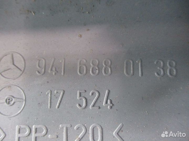 Накладка лобового стекла левая Mercedes-Benz A9416