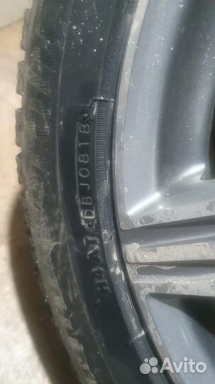 Bridgestone Blizzak Spike-02 245/45 R17 99T