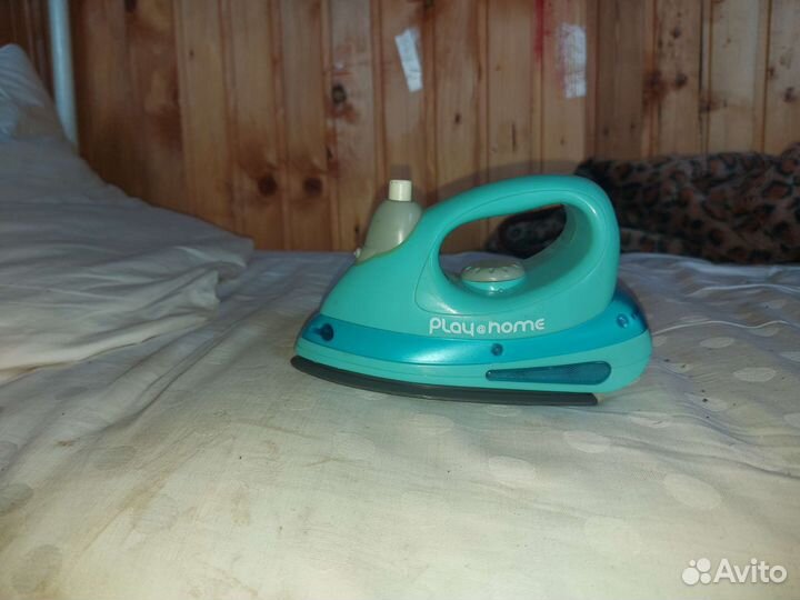 Утюг игрушечный