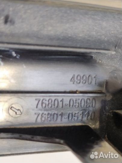 Накладка крышки багажника Toyota Avensis T270
