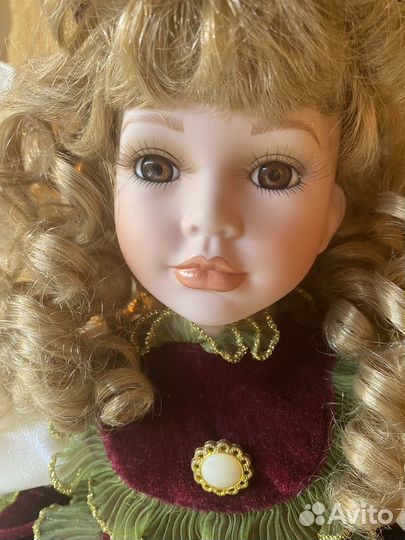 Кукла фарфоровая Remeco collection