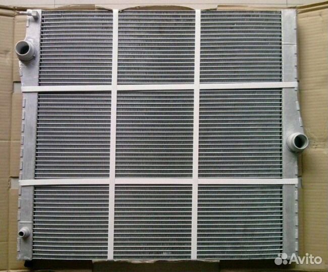 Радиатор охлаждения Bmw X5 E70