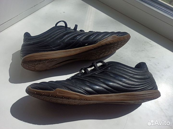 Футбольные бутсы adidas copa