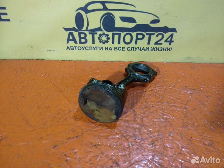 Шатун в сборе с поршнем Nissan X-Trail MR20DE