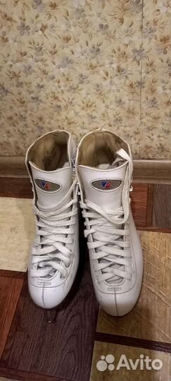 Коньки фирмы Riedell