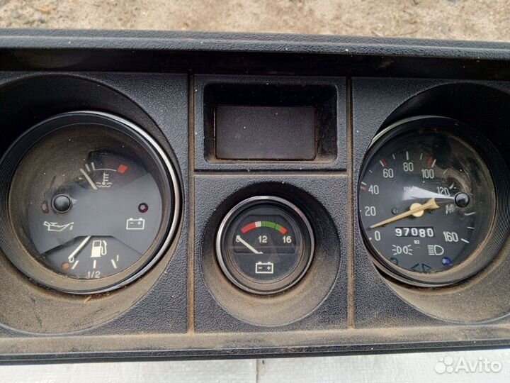 Ранняя приборка 2105 с конусами