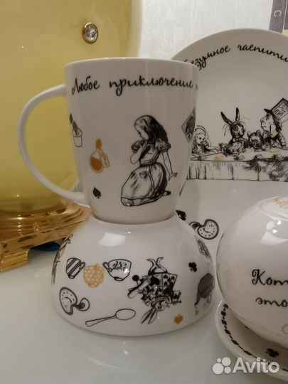 Фарфор Алиса в стране чудес