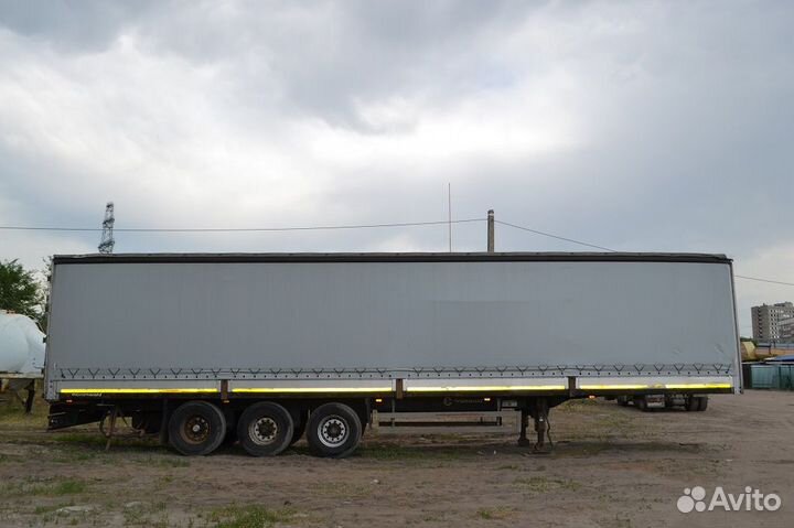 Полуприцеп шторно-бортовой Grunwald 9453-0000010-10, 2011