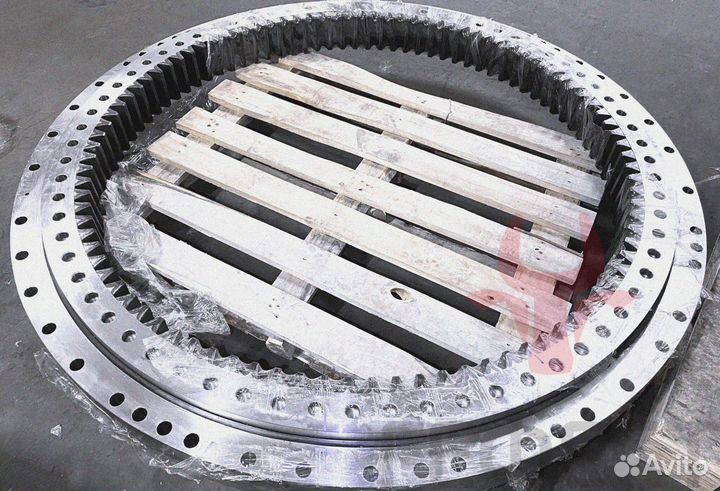 Опорно-поворотный круг 345C 227-6053