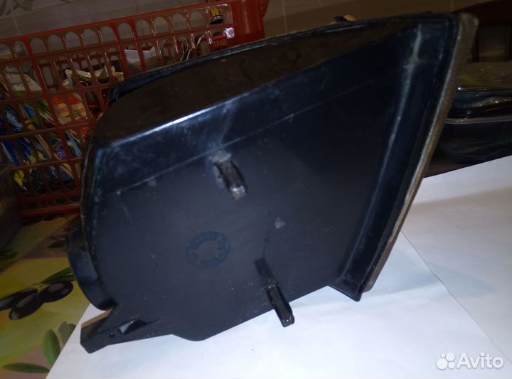 Продам поворотники форд-скорпио