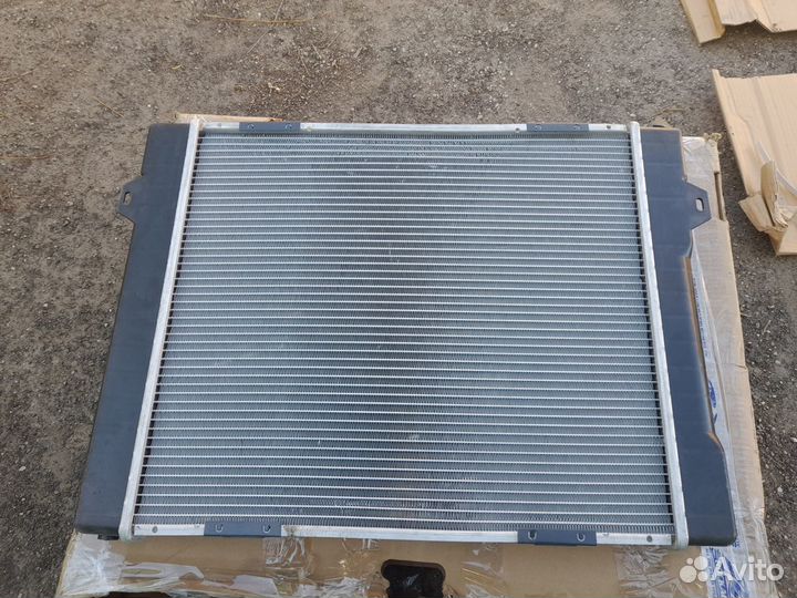 Jeep Grand Cherokee Радиатор Охлаждения Новый