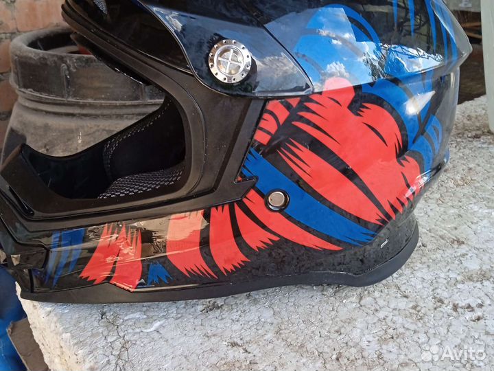 Кроссовый шлем