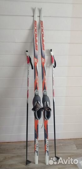 Продам беговые лыжи классика с ботинками