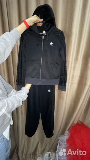 Костюм спортивный adidas