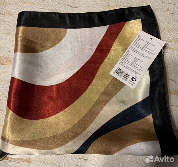 Атласный платок, новый с биркой