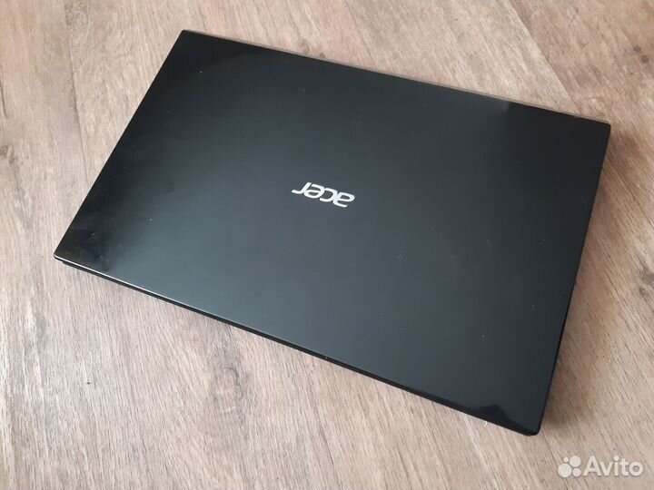 Мощный Acer V3 15,6