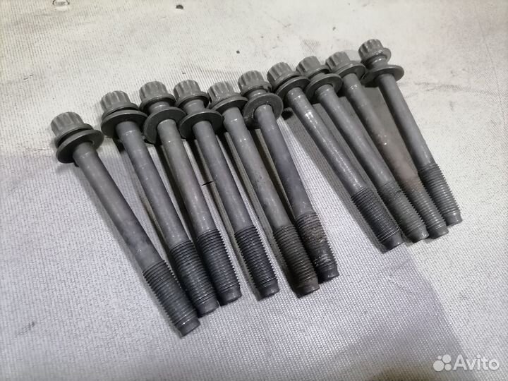 Комплект болтов ГБЦ 2.4 4G64S4M Chery Tiggo (T11)