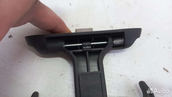 Крючок багажника Skoda Octavia A5