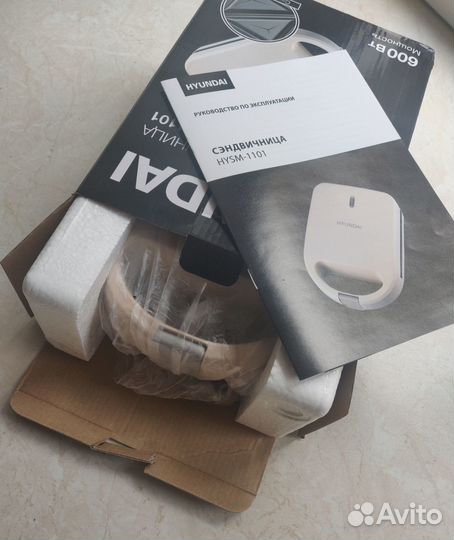 Сэндвичница Hyundai hysm-1101