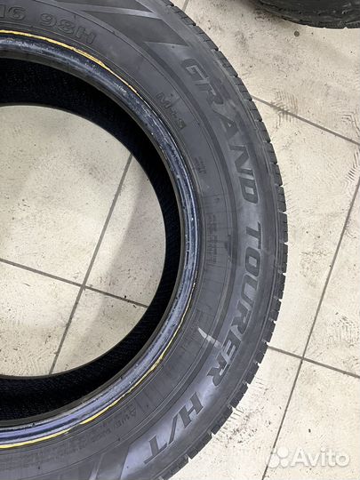 Centara Grand Tourer H/T 215/65 R16