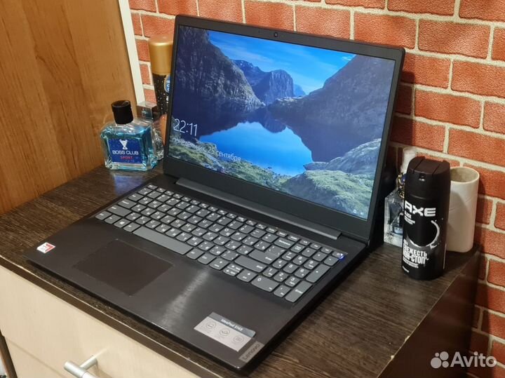 Новый ноутбук Lenovo