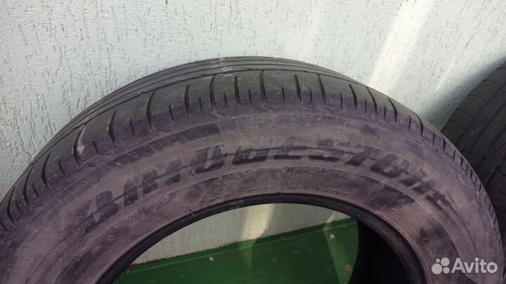 Bridgestone Dueler H/T 215/65 R16