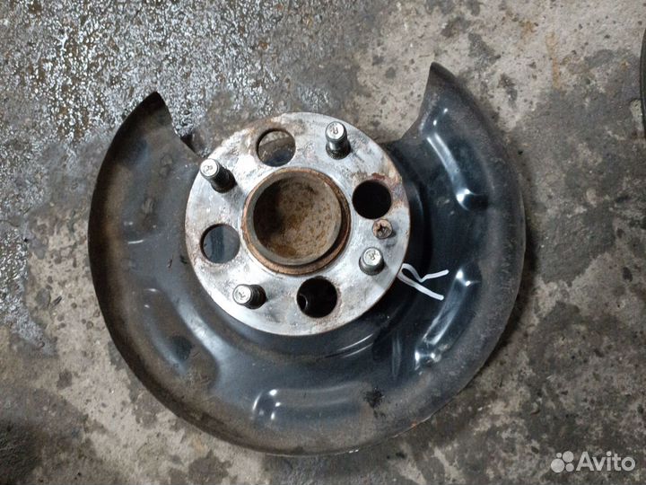 Ступица задняя с кожухом LR solaris 1