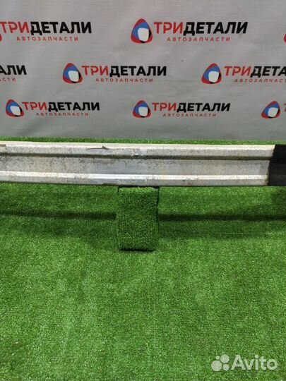 Усилитель бампера передний Renault Megane