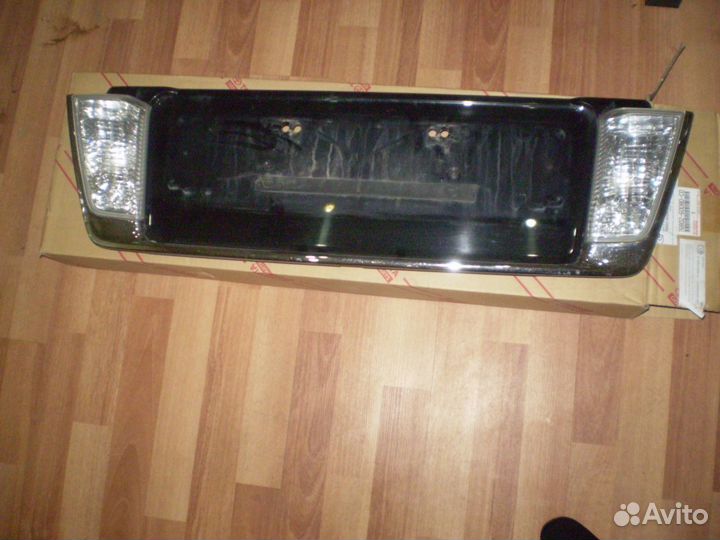 Накладка заднего номера Lexus Lx 570