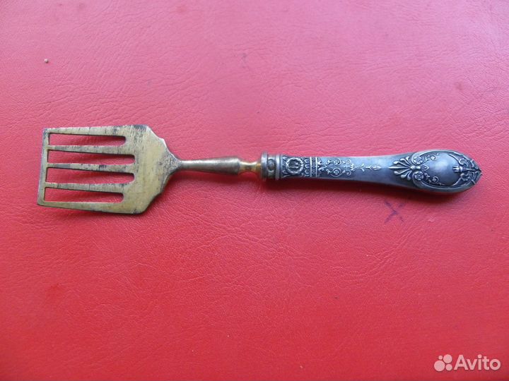 Лопатка. серебро. позолота. 84 пр