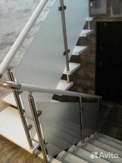 Перила для лестниц стекло