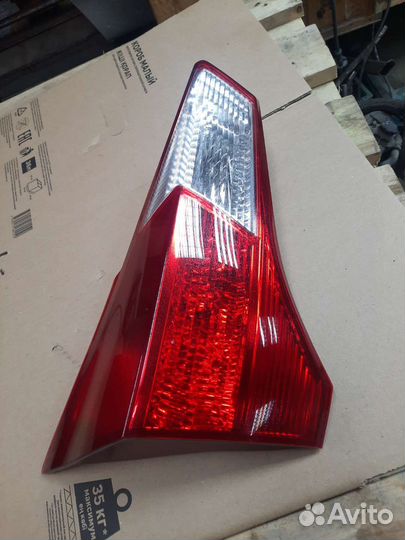 Фонарь в крышку багажника Toyota RAV4 40 IV