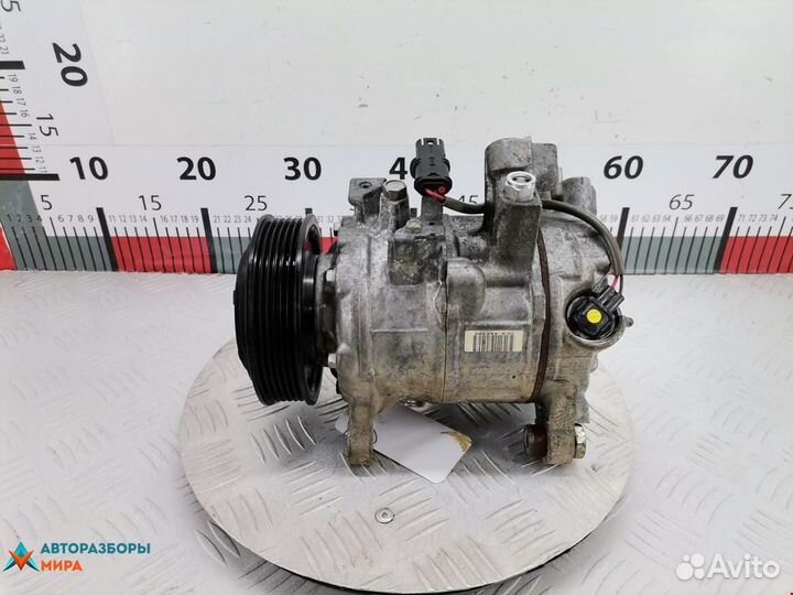 Компрессор кондиционера BMW 3 F30/F31/F34 2011