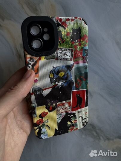 Чехлы на iPhone 11