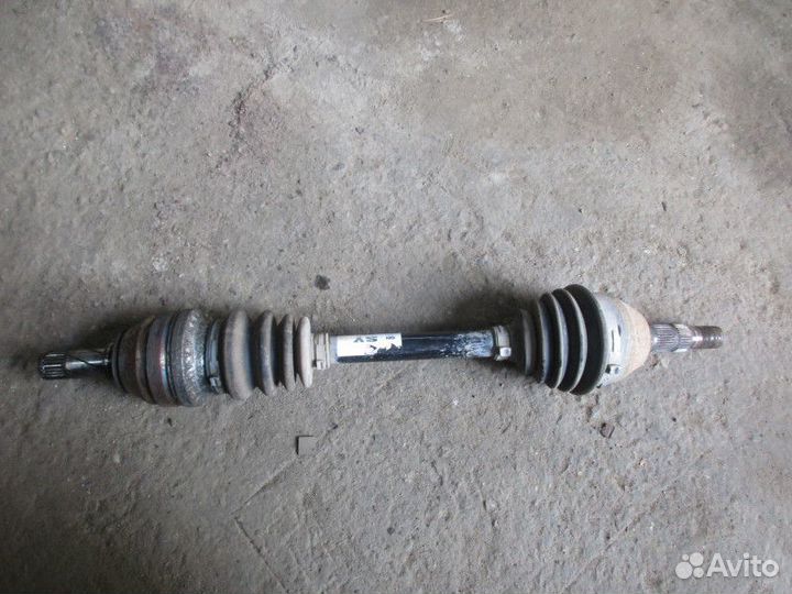 Полуось передняя левая Opel Astra H / Family 2004