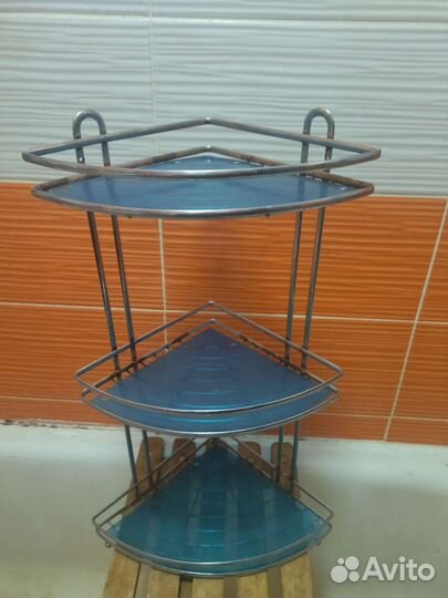 Угловая полка для ванной комнаты