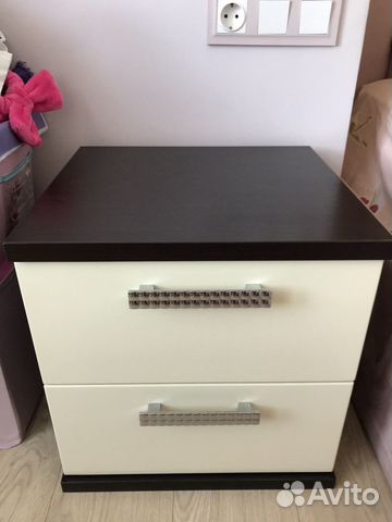 Тумба прикроватная