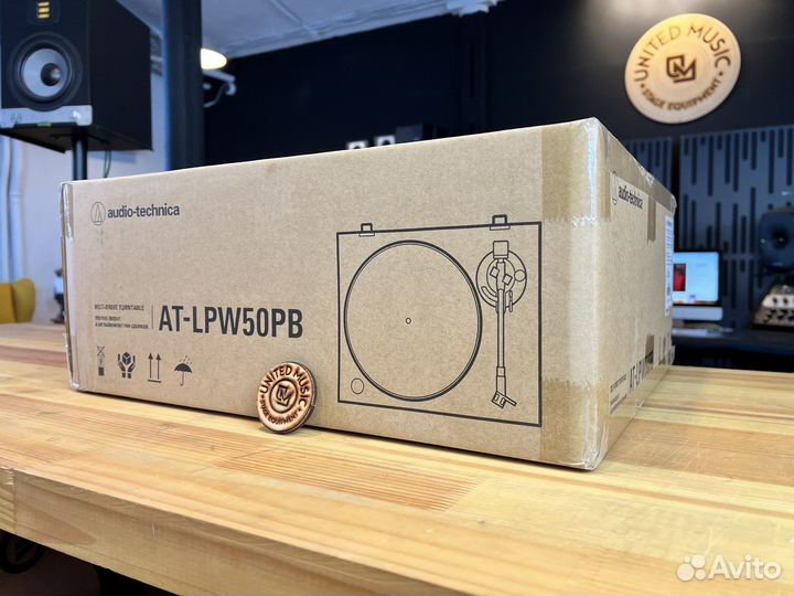 Audio-Technica AT-LPW50PB в Наличии
