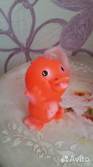 Яркие резиновые игрушки