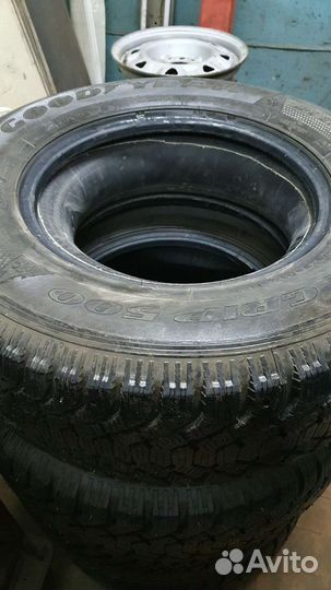 Goodyear UltraGrip 500 275/65 R17 115T