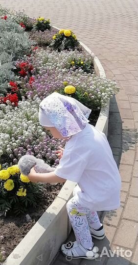 Косынка с шитьем для девочки, р.46-48