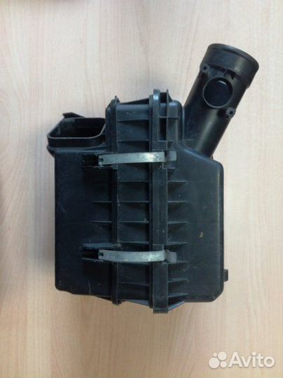 Корпус воздушного фильтра Mitsubishi Outlander Xl