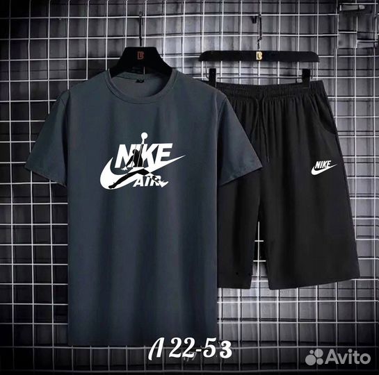 Мужской спортивный костюм с шортами Nike