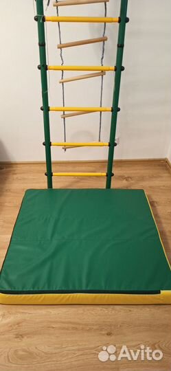 Детская шведская стенка с турником и матом