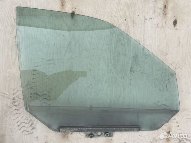 Стекло двери передней правой ваз (LADA) Priora I